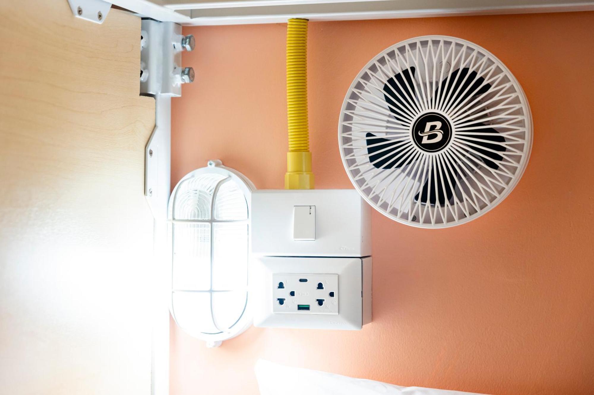 Sweett Lemon Hostel Patong Ngoại thất bức ảnh