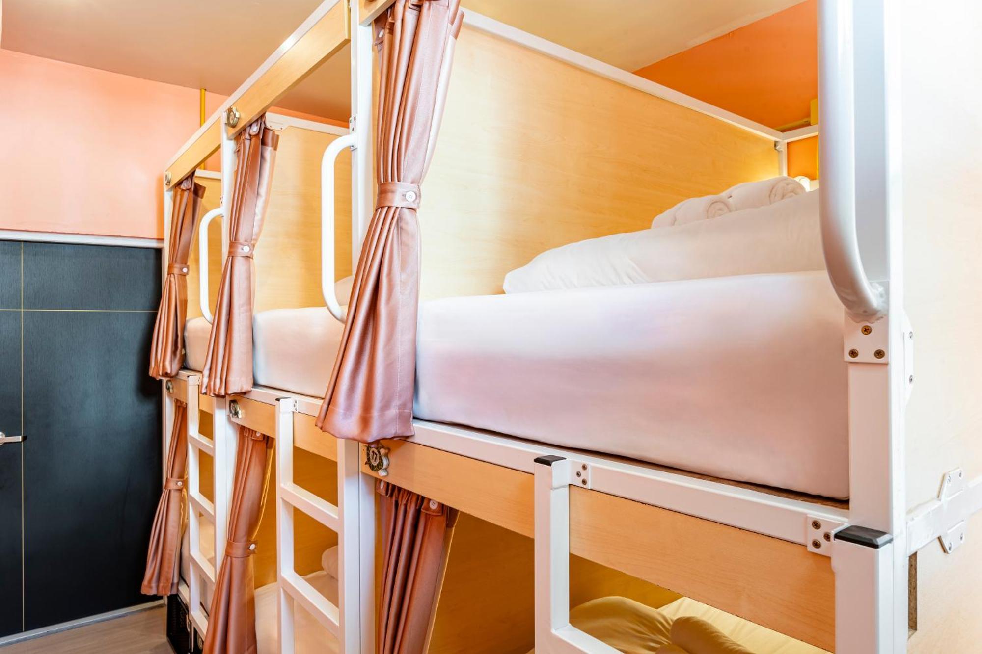Sweett Lemon Hostel Patong Ngoại thất bức ảnh