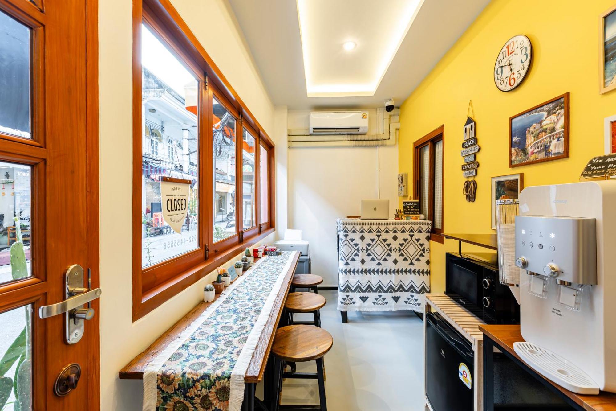 Sweett Lemon Hostel Patong Ngoại thất bức ảnh